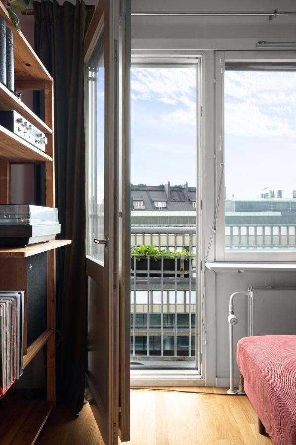 ヘルシンキWehost Spacious Traveller'S Hq Above Metro @Vilhonvuorenkuja 16アパートメント エクステリア 写真